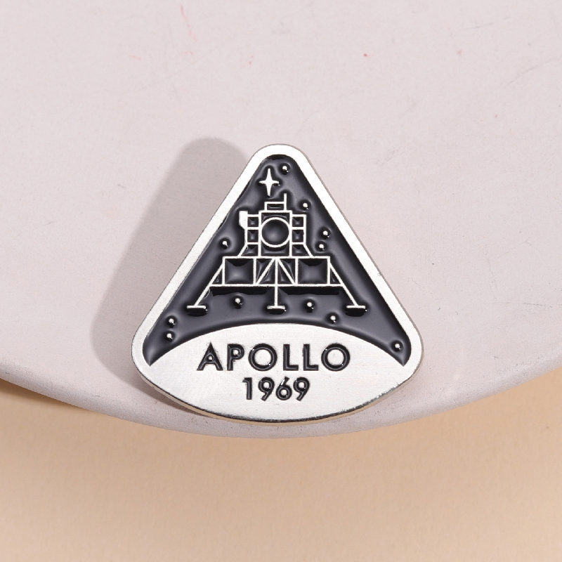 Vintage Fashion Research - Space Program Astronauten Emaille Pins Luchtvaart